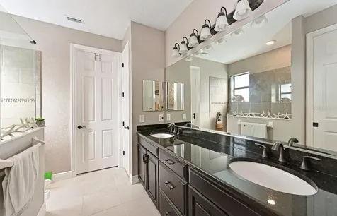 8023 Sandstar Way Sarasota FL 34240
