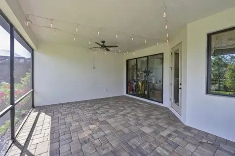 8023 Sandstar Way Sarasota FL 34240