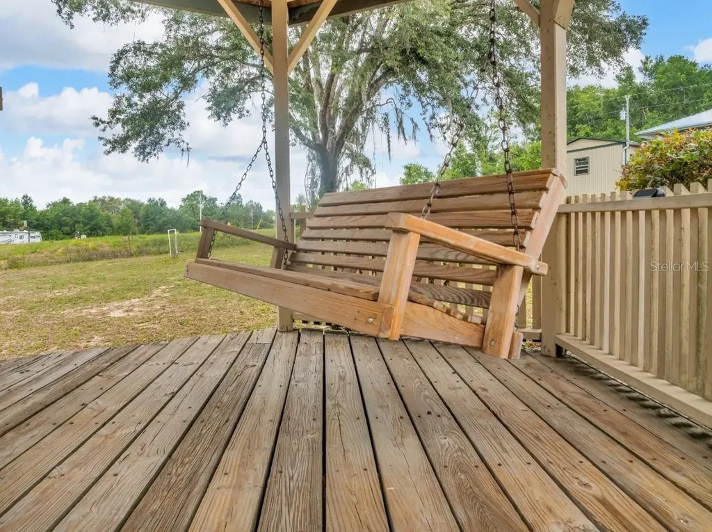 135 Ashley Lake Drive Melrose FL 32666