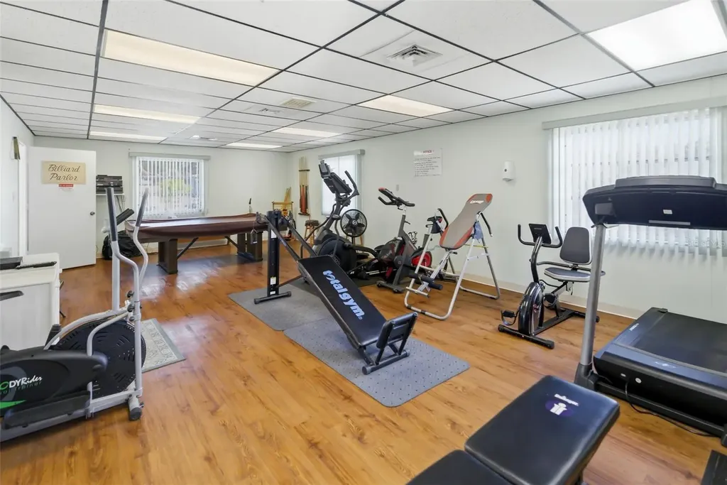 425 30th Avenue W Bradenton FL 34205