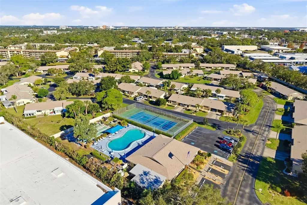425 30th Avenue W Bradenton FL 34205