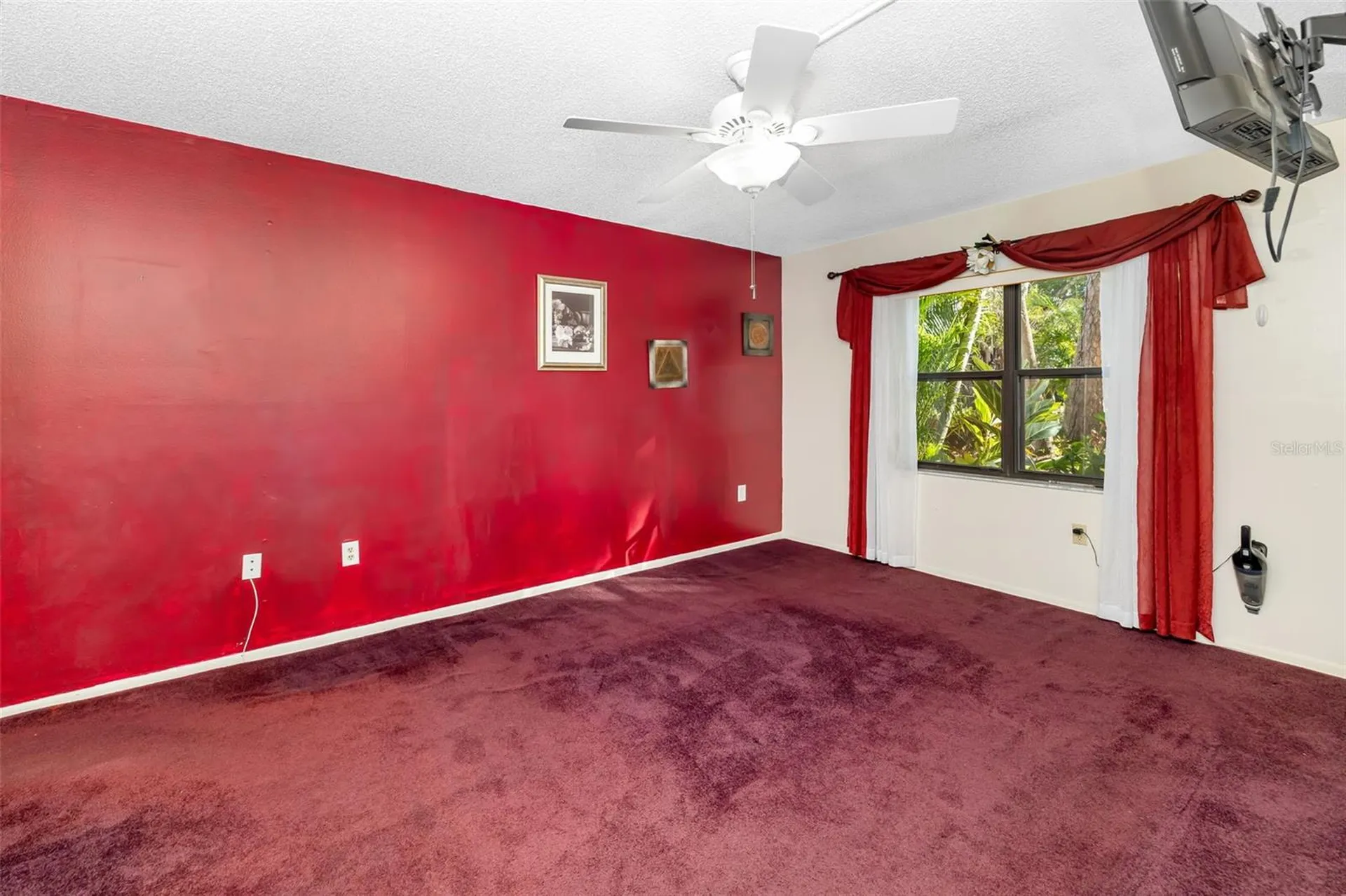 425 30th Avenue W Bradenton FL 34205