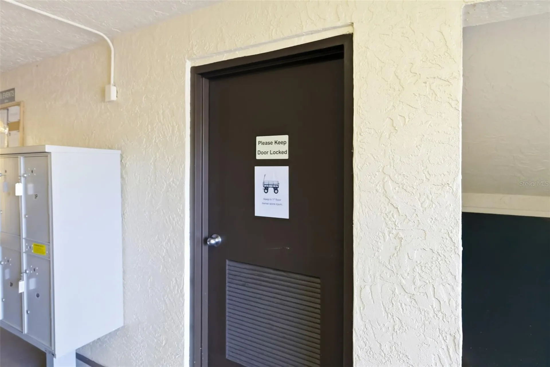 425 30th Avenue W Bradenton FL 34205