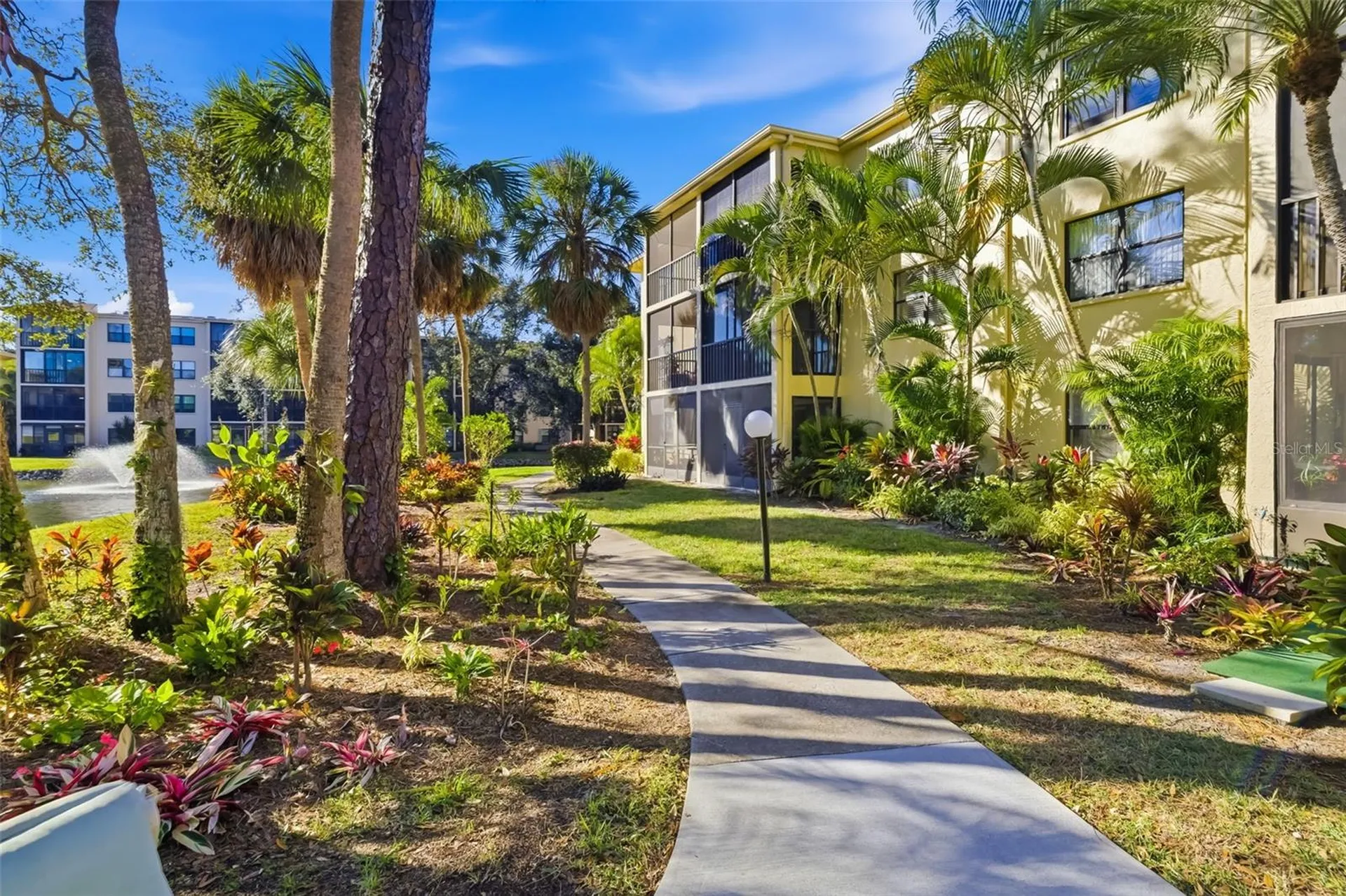 425 30th Avenue W Bradenton FL 34205