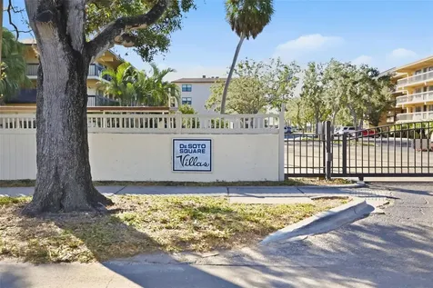 425 30th Avenue W Bradenton FL 34205