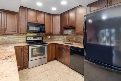 425 30th Avenue W Bradenton FL 34205