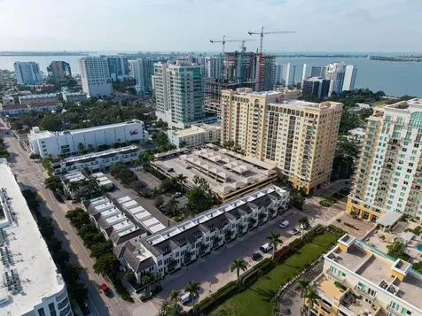 1274 May Lane Sarasota FL 34236