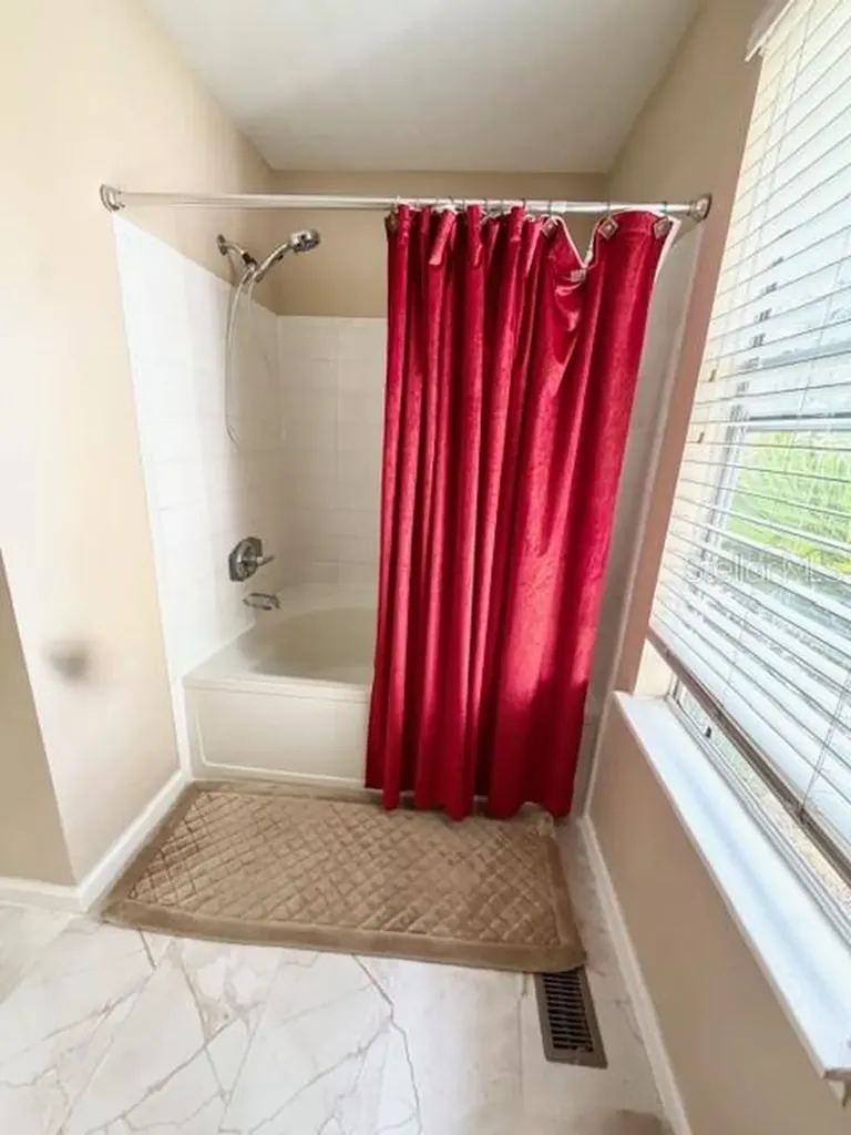 13020 Lorna Place Tampa FL 33618