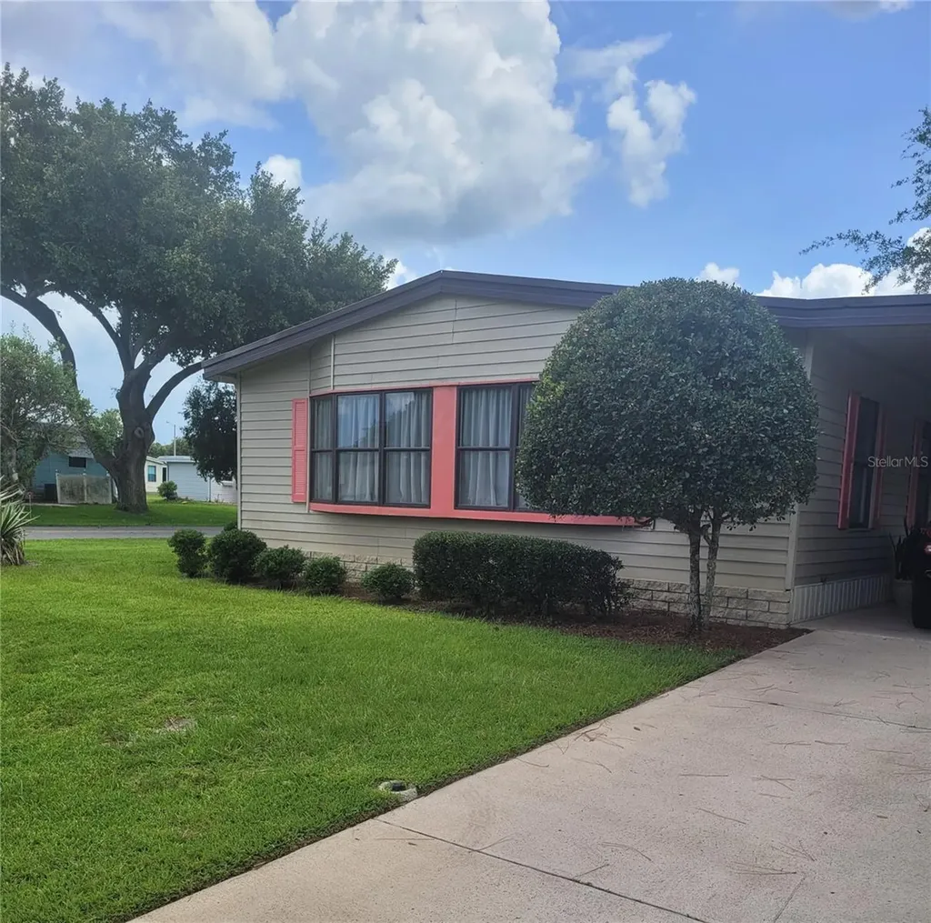 3211 Wekiva Road Tavares FL 32778