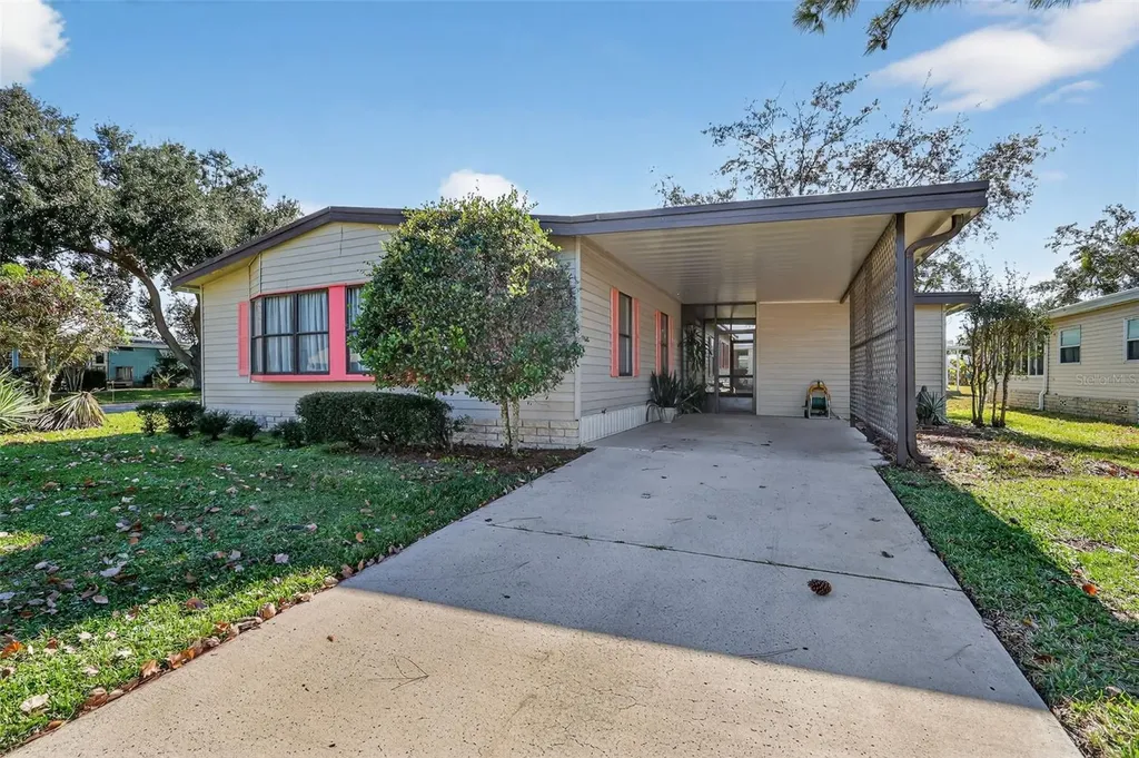 3211 Wekiva Road Tavares FL 32778