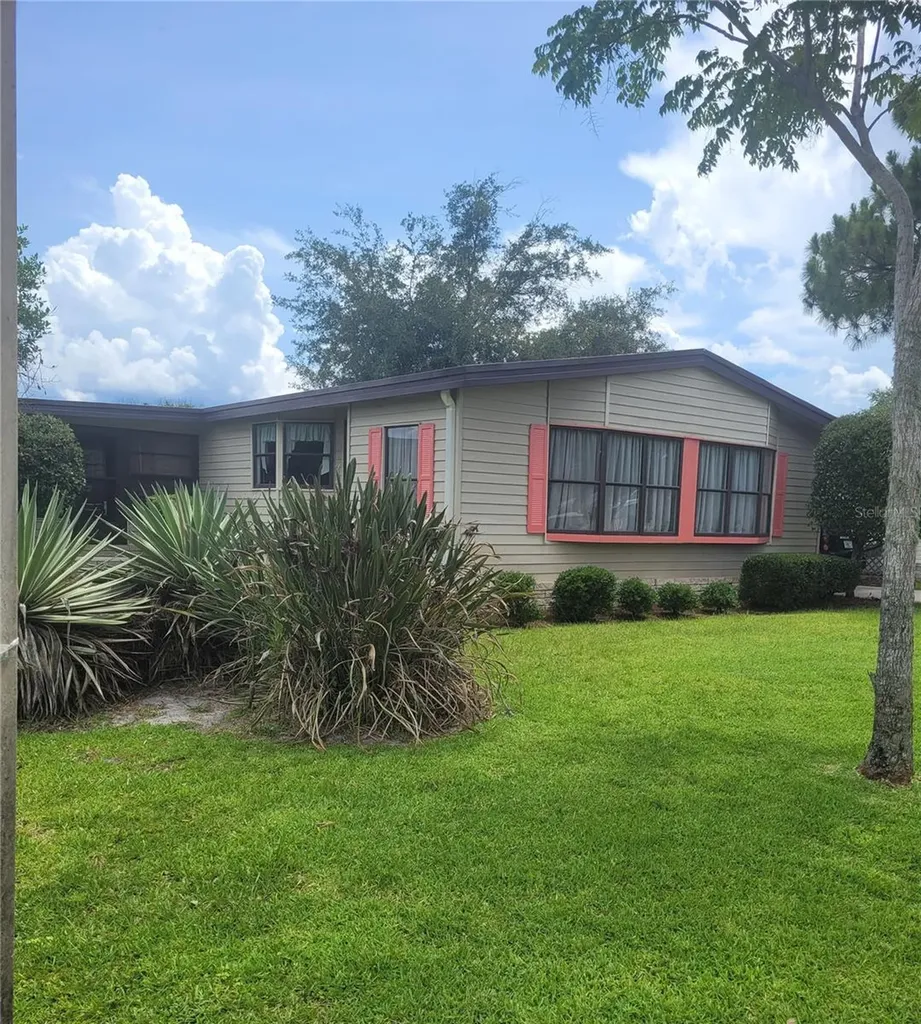 3211 Wekiva Road Tavares FL 32778