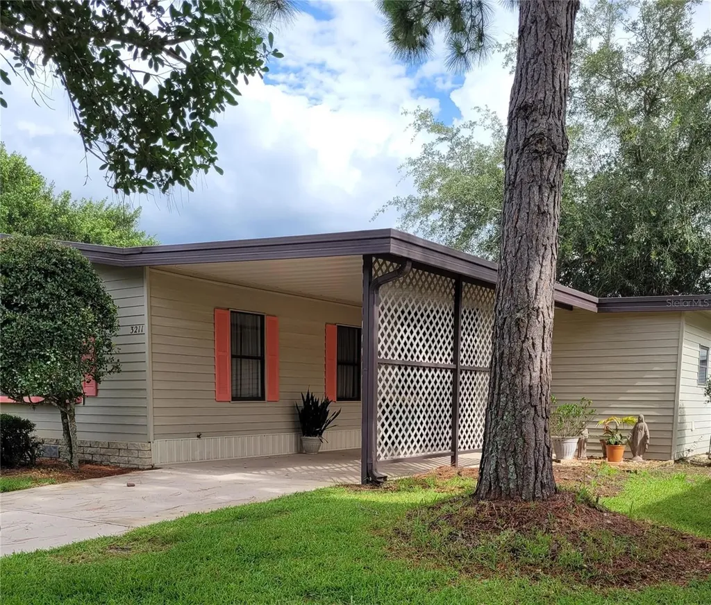 3211 Wekiva Road Tavares FL 32778