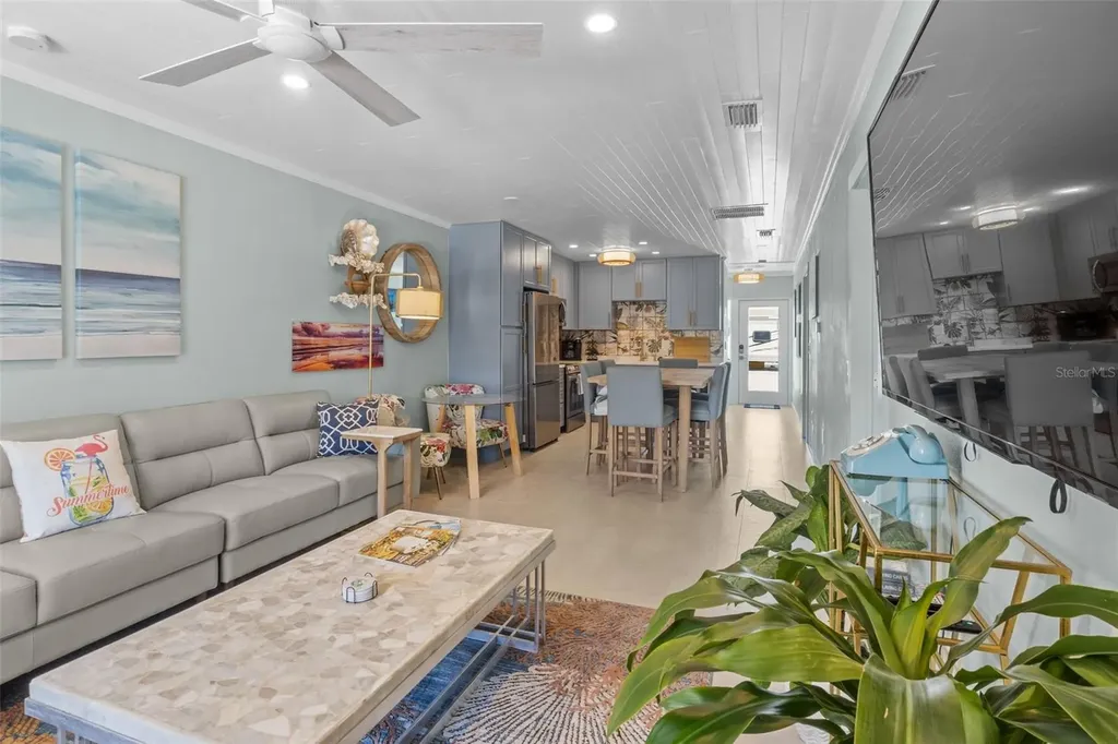 26 Seaside Court Holmes Beach FL 34217