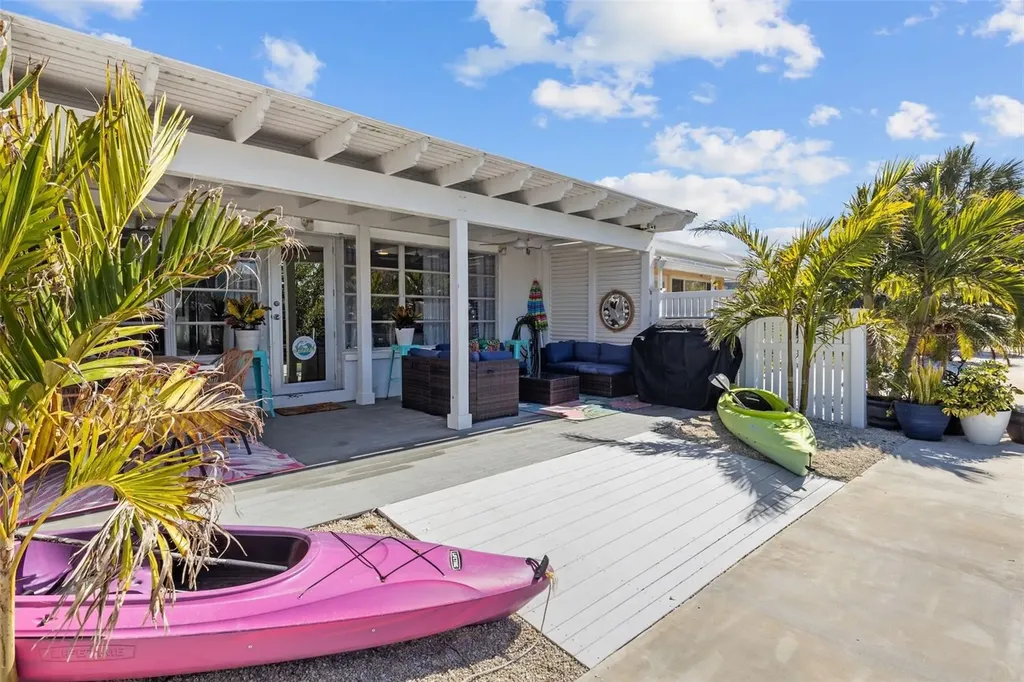 26 Seaside Court Holmes Beach FL 34217