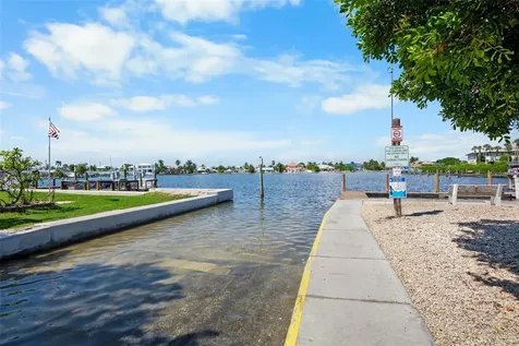 26 Seaside Court Holmes Beach FL 34217