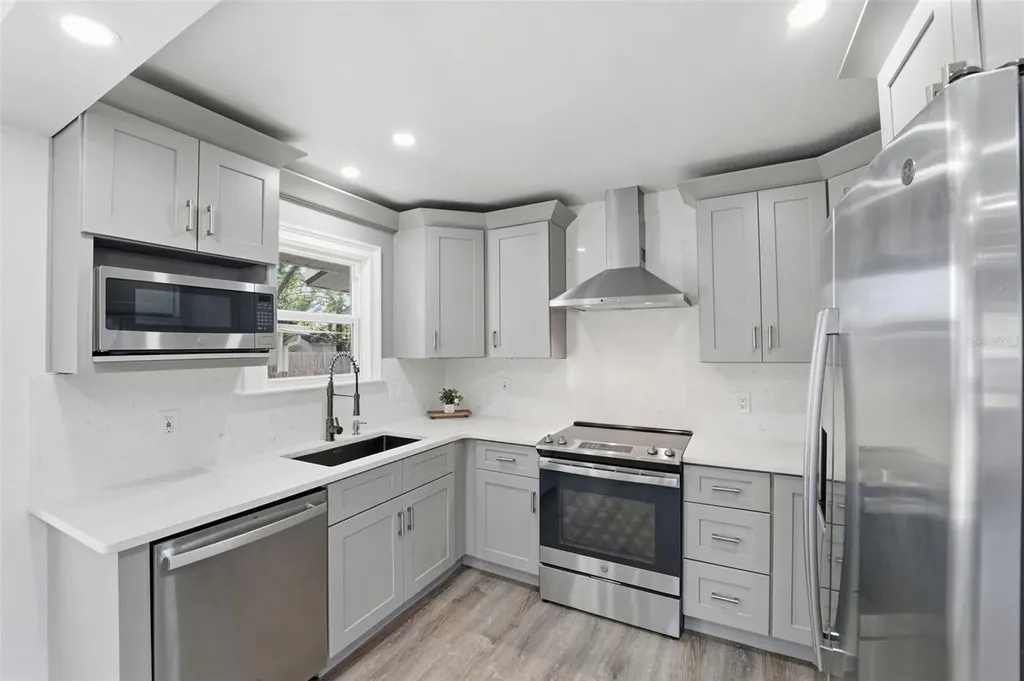 3924 45th Avenue N St Petersburg FL 33714