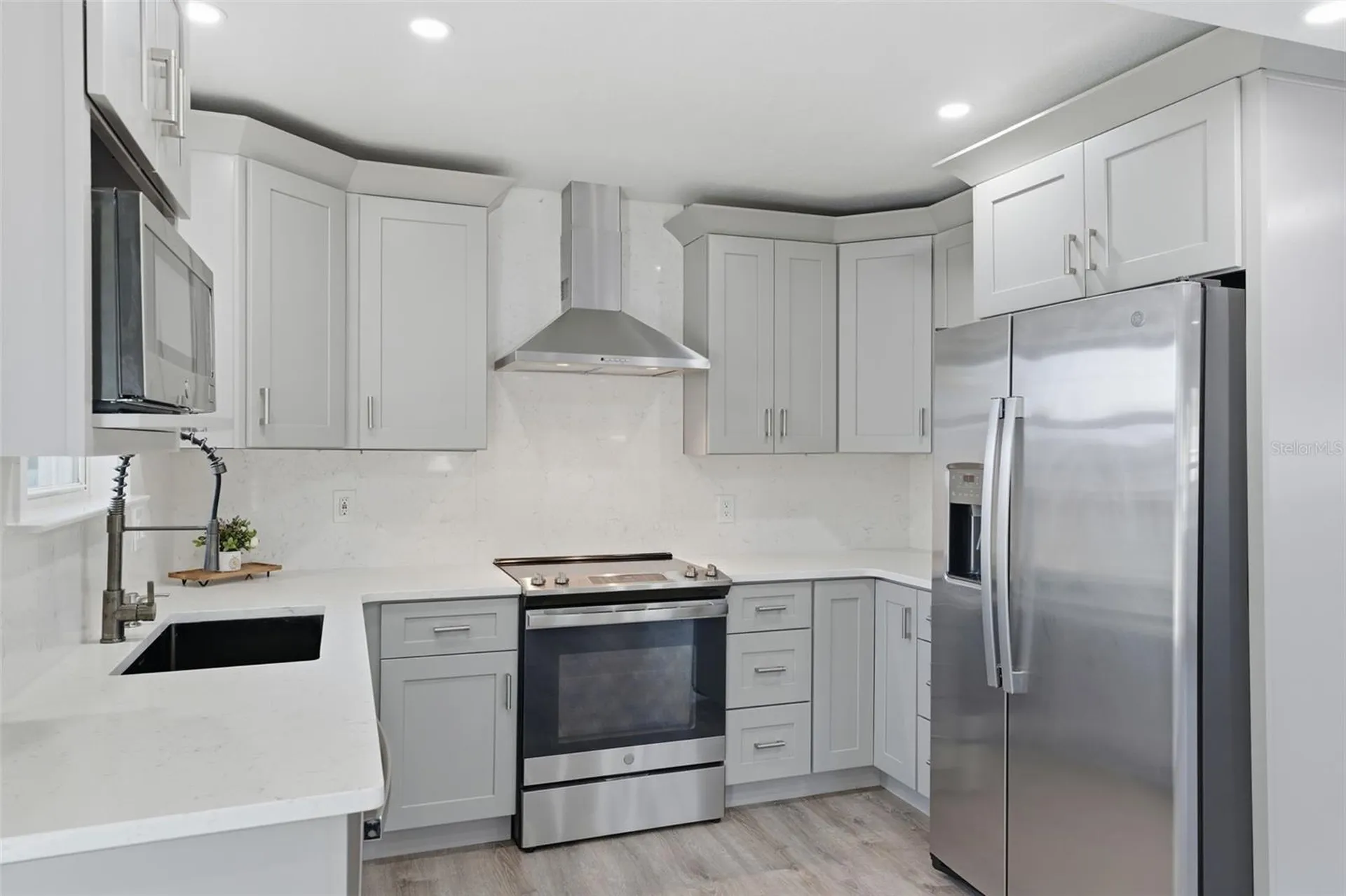 3924 45th Avenue N St Petersburg FL 33714
