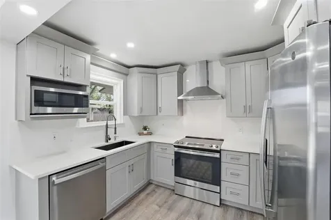 3924 45th Avenue N St Petersburg FL 33714