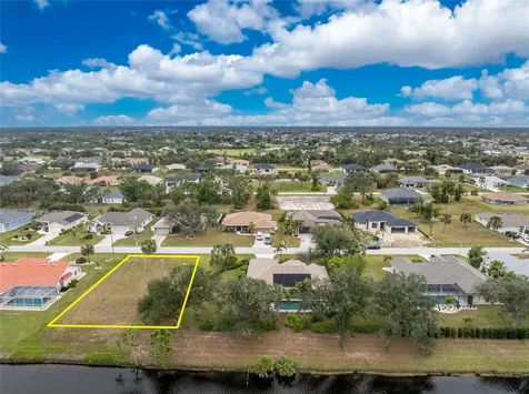 192 Broadmoor Lane Rotonda West FL 33947