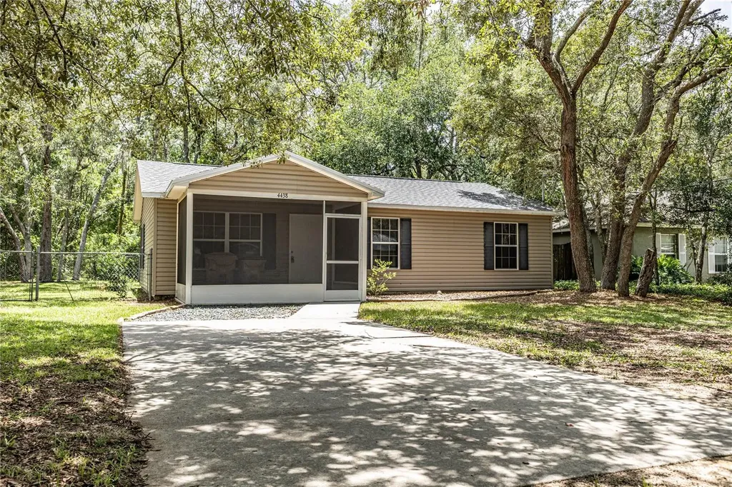 4438 Calamondin Street Lady Lake FL 32159