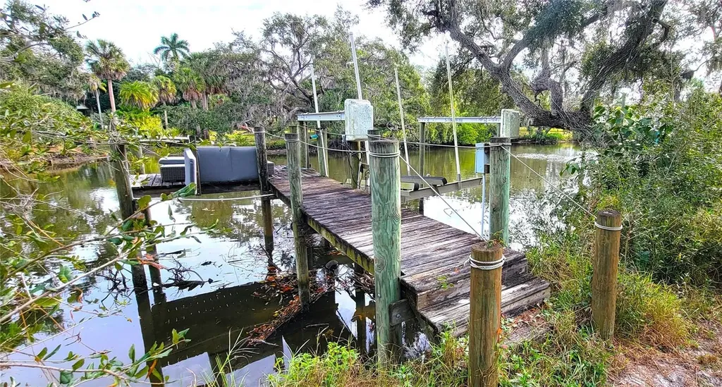4185 S Shade Avenue Sarasota FL 34231