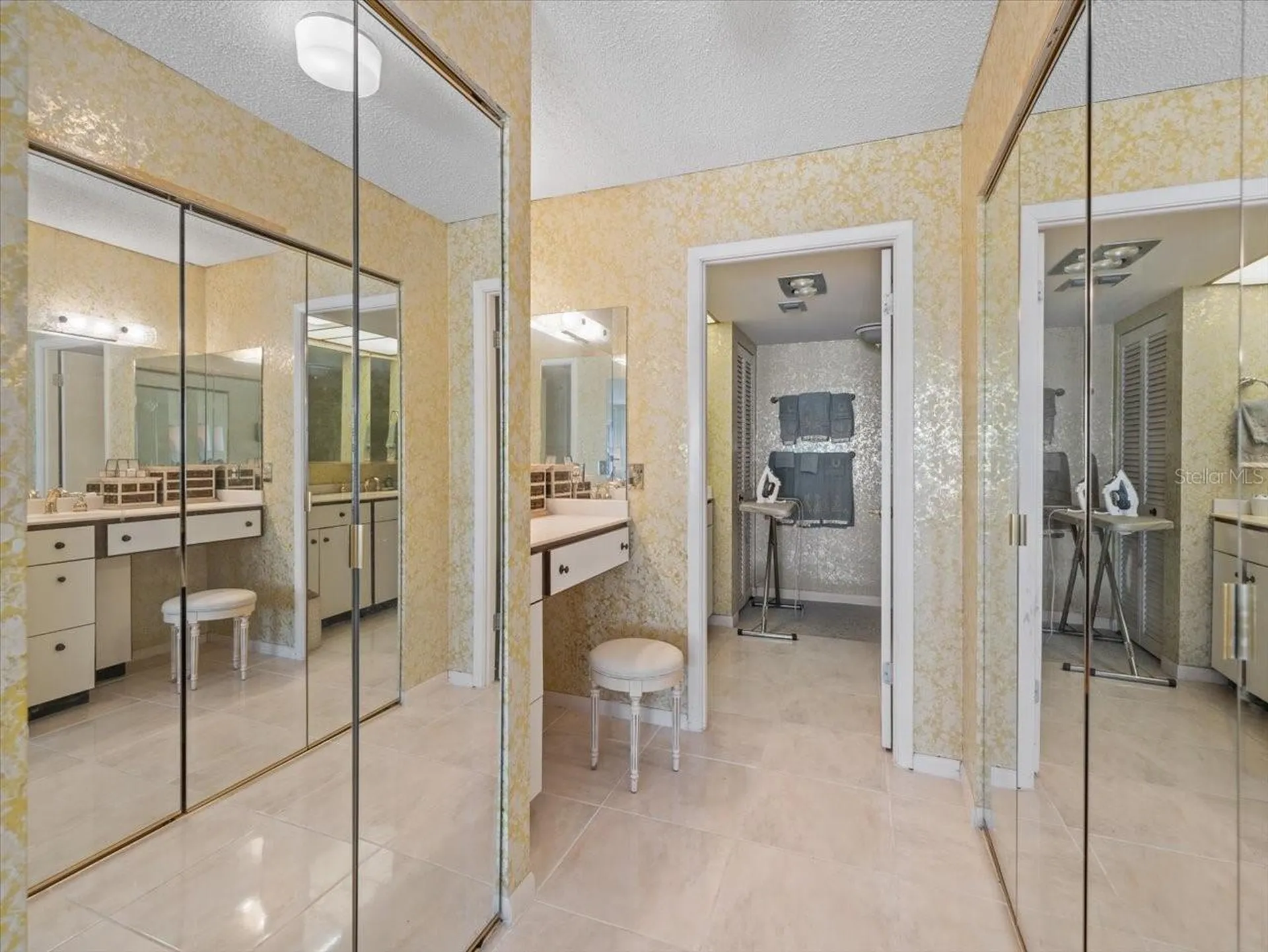 1400 Gulf Boulevard Clearwater FL 33767