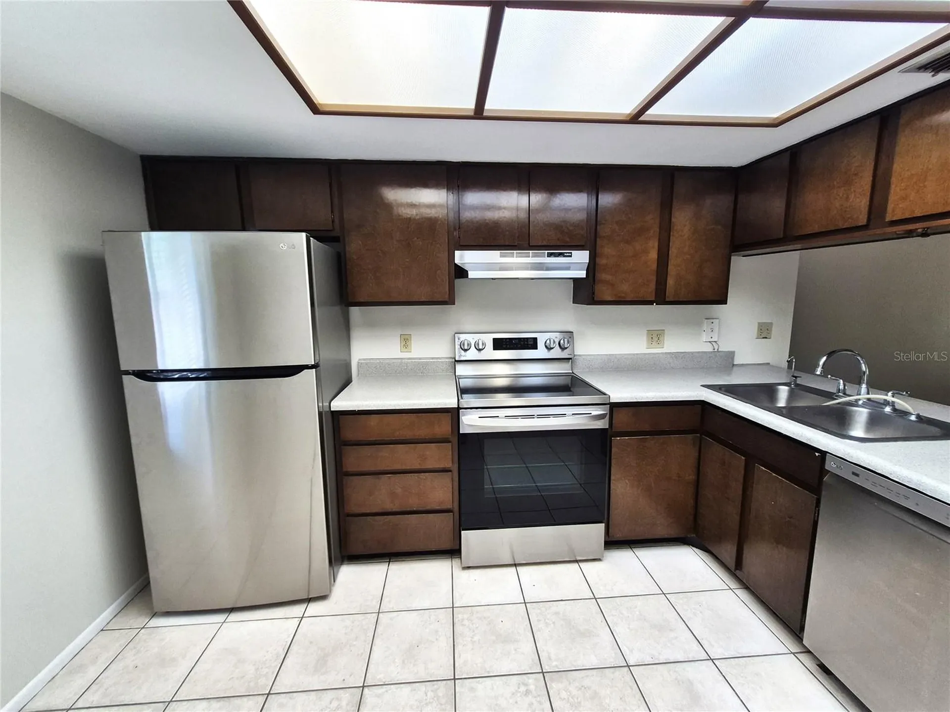 114 Meadow Lane Oldsmar FL 34677