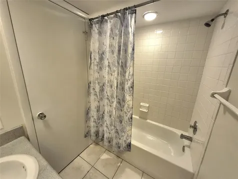 114 Meadow Lane Oldsmar FL 34677