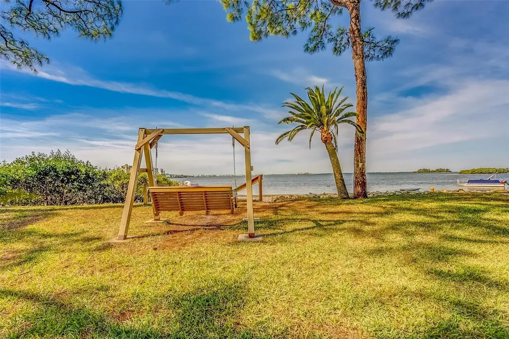 2700 Bayshore Boulevard Dunedin FL 34698