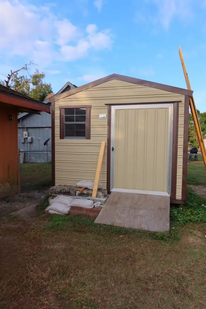 38831 North Avenue Zephyrhills FL 33542