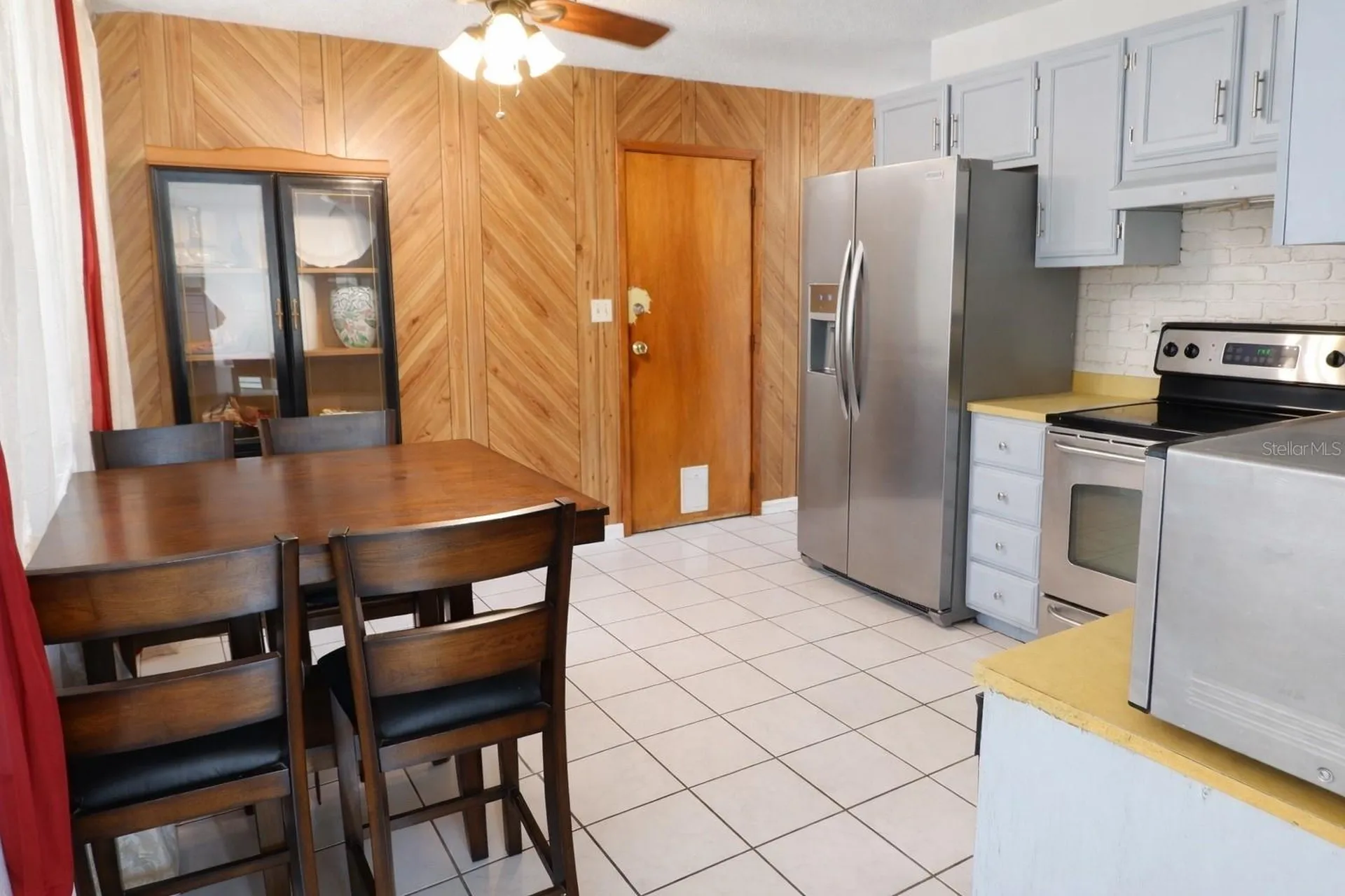 38831 North Avenue Zephyrhills FL 33542