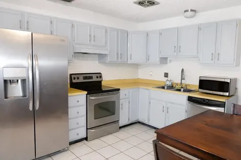38831 North Avenue Zephyrhills FL 33542