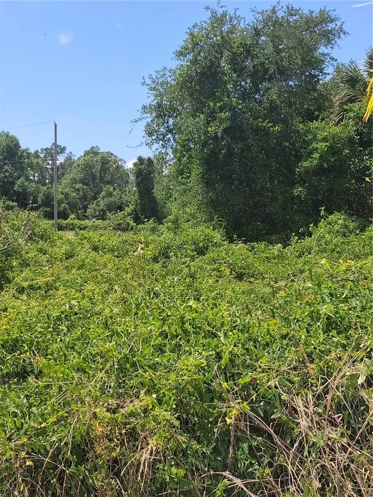N Holloway Avenue North Port FL 34288