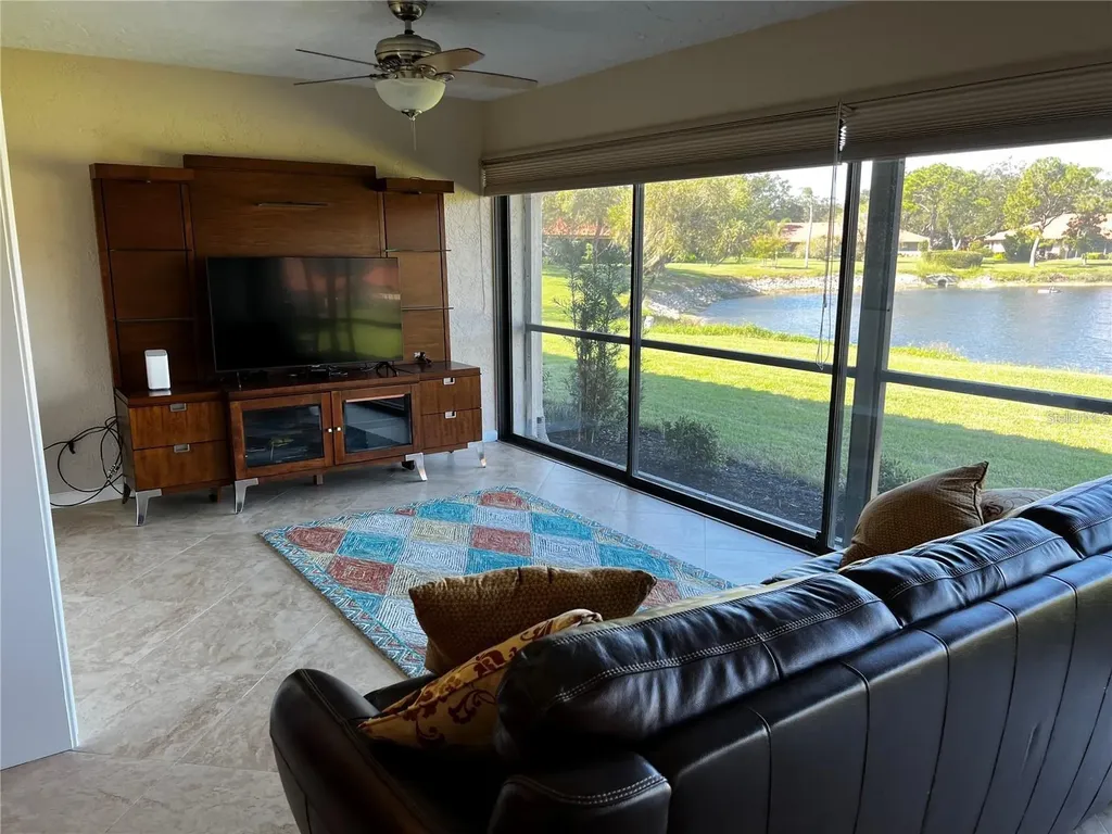 5581 Golf Pointe Drive Sarasota FL 34243