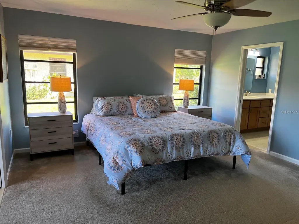 5581 Golf Pointe Drive Sarasota FL 34243