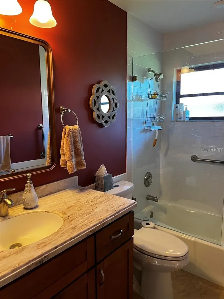 5581 Golf Pointe Drive Sarasota FL 34243