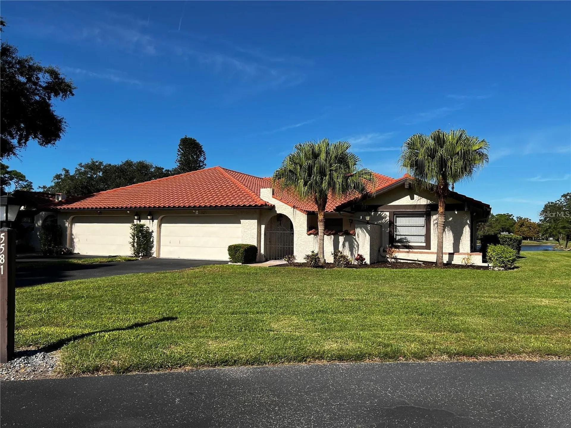 5581 Golf Pointe Drive Sarasota FL 34243