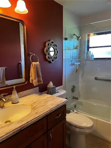 5581 Golf Pointe Drive Sarasota FL 34243