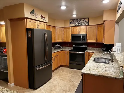 5581 Golf Pointe Drive Sarasota FL 34243