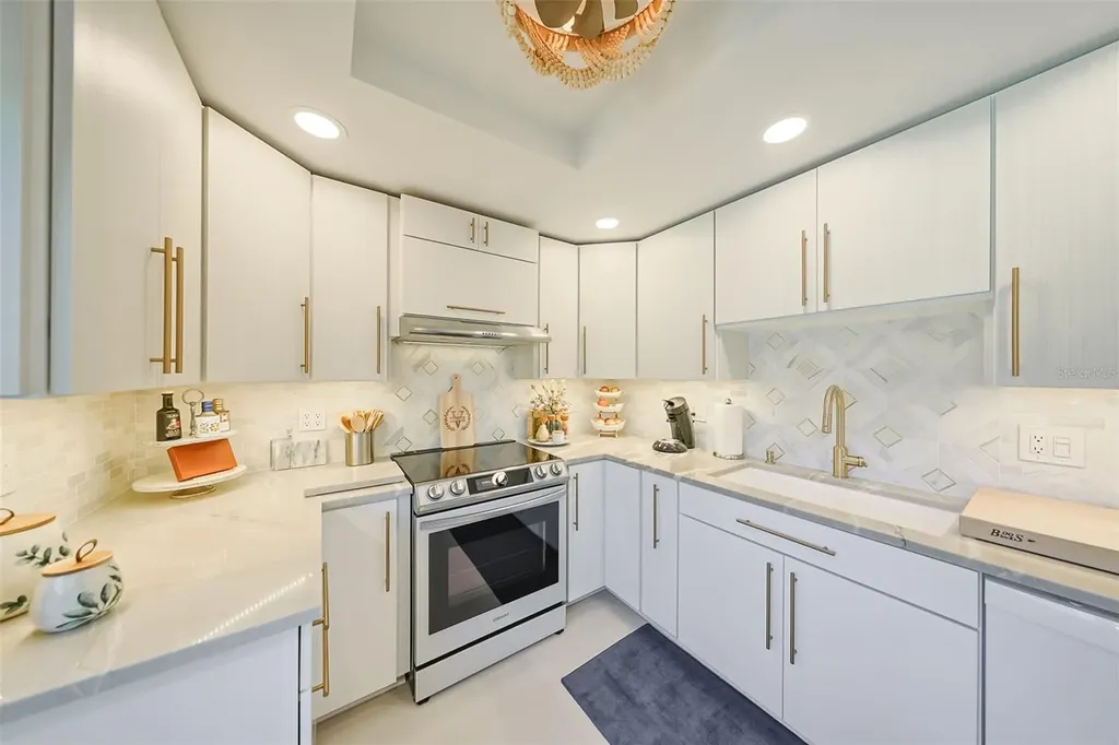 7500 Sunshine Skyway Lane S St Petersburg FL 33711