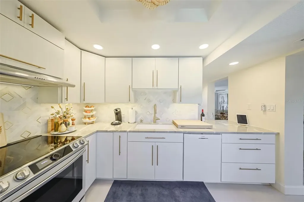 7500 Sunshine Skyway Lane S St Petersburg FL 33711