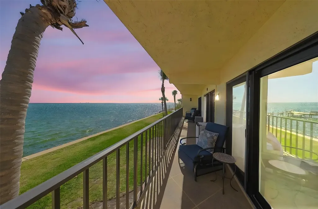 7500 Sunshine Skyway Lane S St Petersburg FL 33711