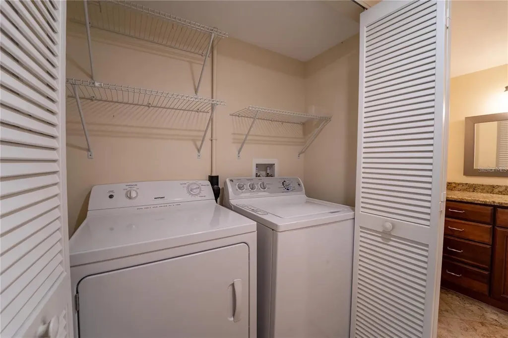 4802 Kestral Park Circle Sarasota FL 34231