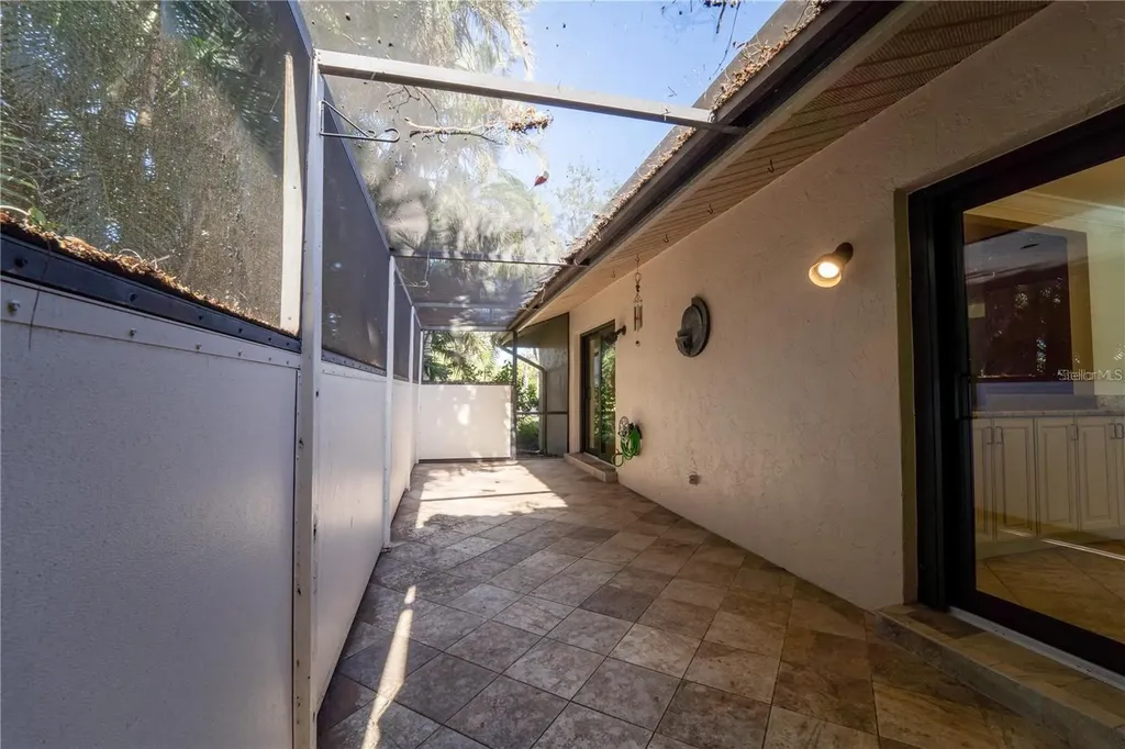 4802 Kestral Park Circle Sarasota FL 34231