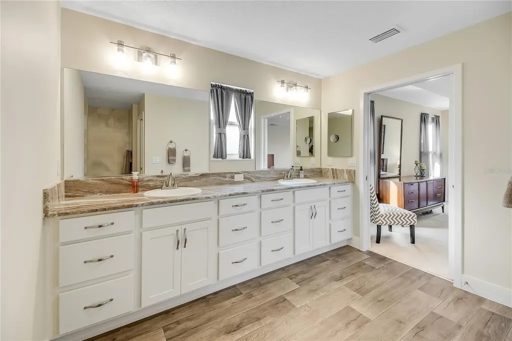 3323 Rohan Road Oxford FL 34484