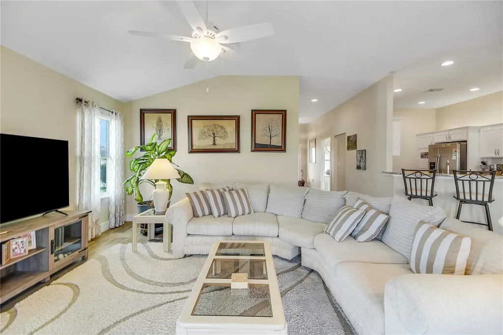 3323 Rohan Road Oxford FL 34484