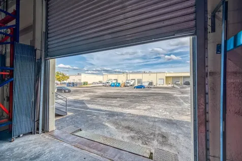 7575 Kingspointe Parkway Orlando FL 32819