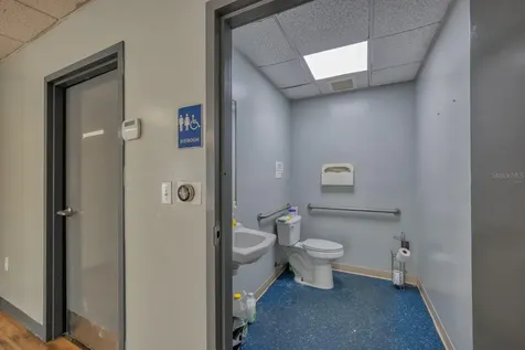 7575 Kingspointe Parkway Orlando FL 32819