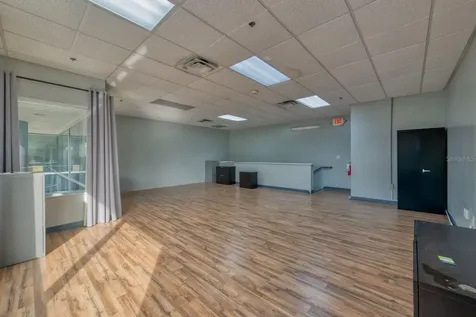 7575 Kingspointe Parkway Orlando FL 32819