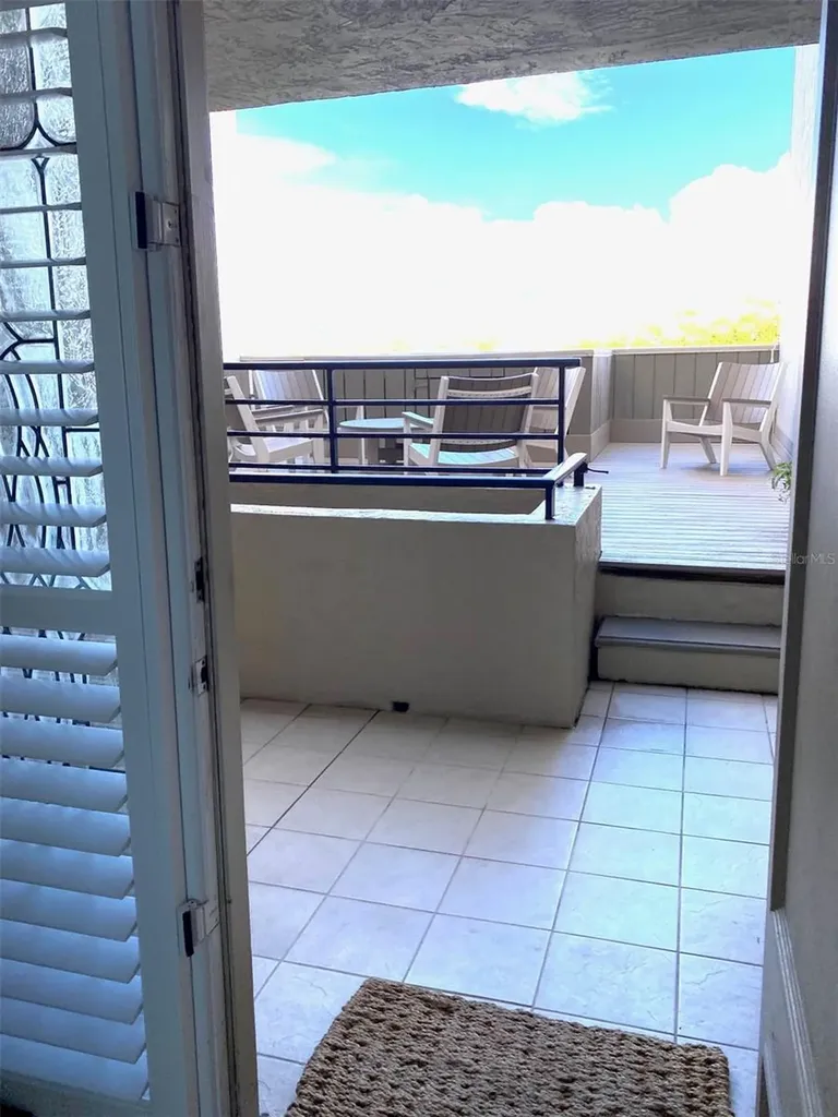 2675 Gulf Of Mexico Drive Longboat Key FL 34228